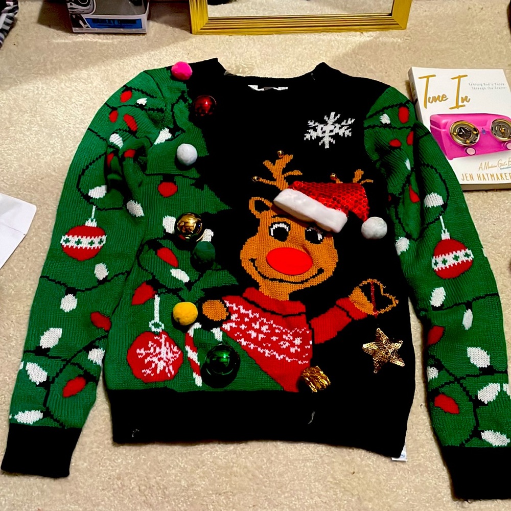 Xs ugly Christmas sweaters